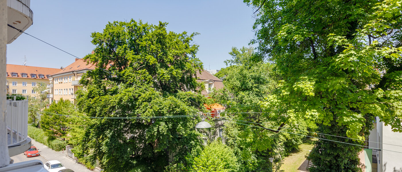 квартира München Schwabing (links der Leopoldstraße) 04 вид из окна 2407