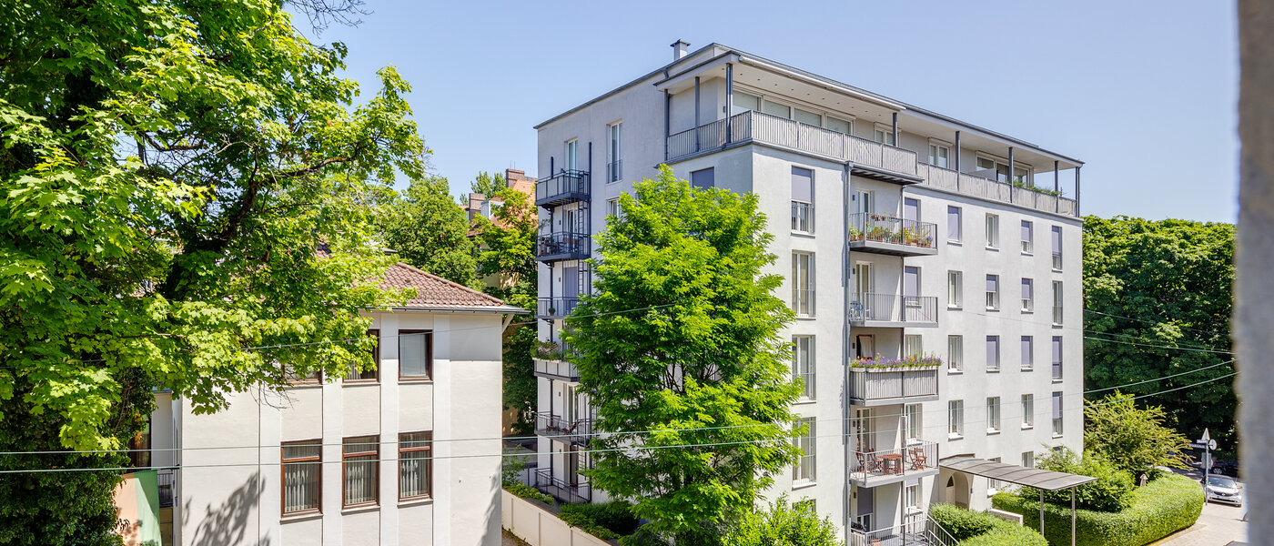 квартира München Schwabing (links der Leopoldstraße) 05 вид из окна 2407