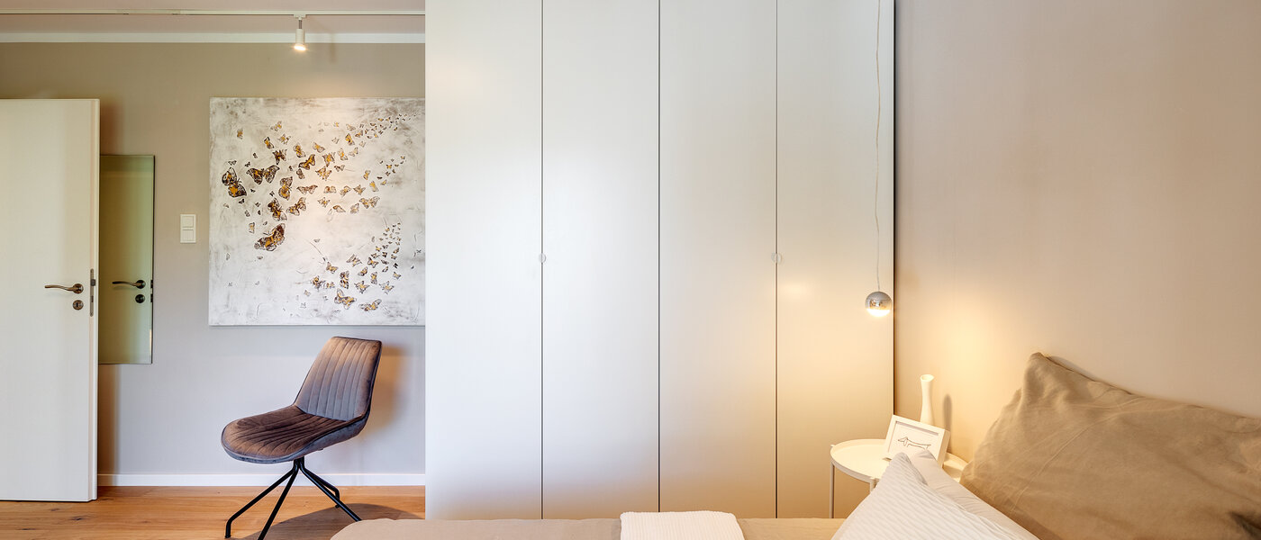 квартира München Schwabing (links der Leopoldstraße) 04 спальная комната 2407