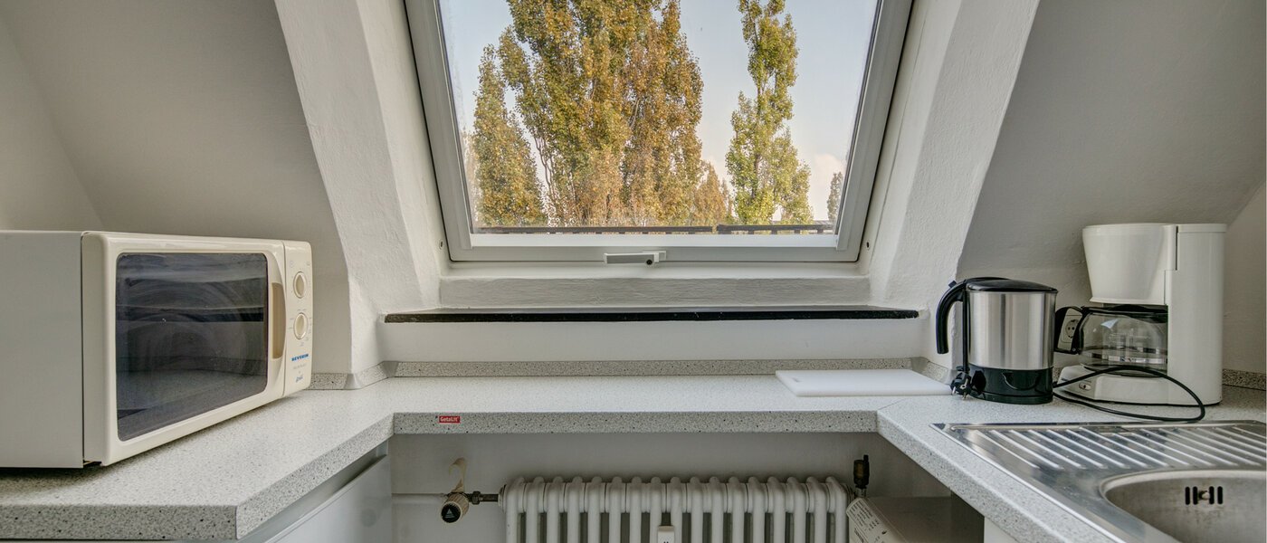 квартира München Schwabing (rechts der Leopoldstraße) 02 кухня 2486