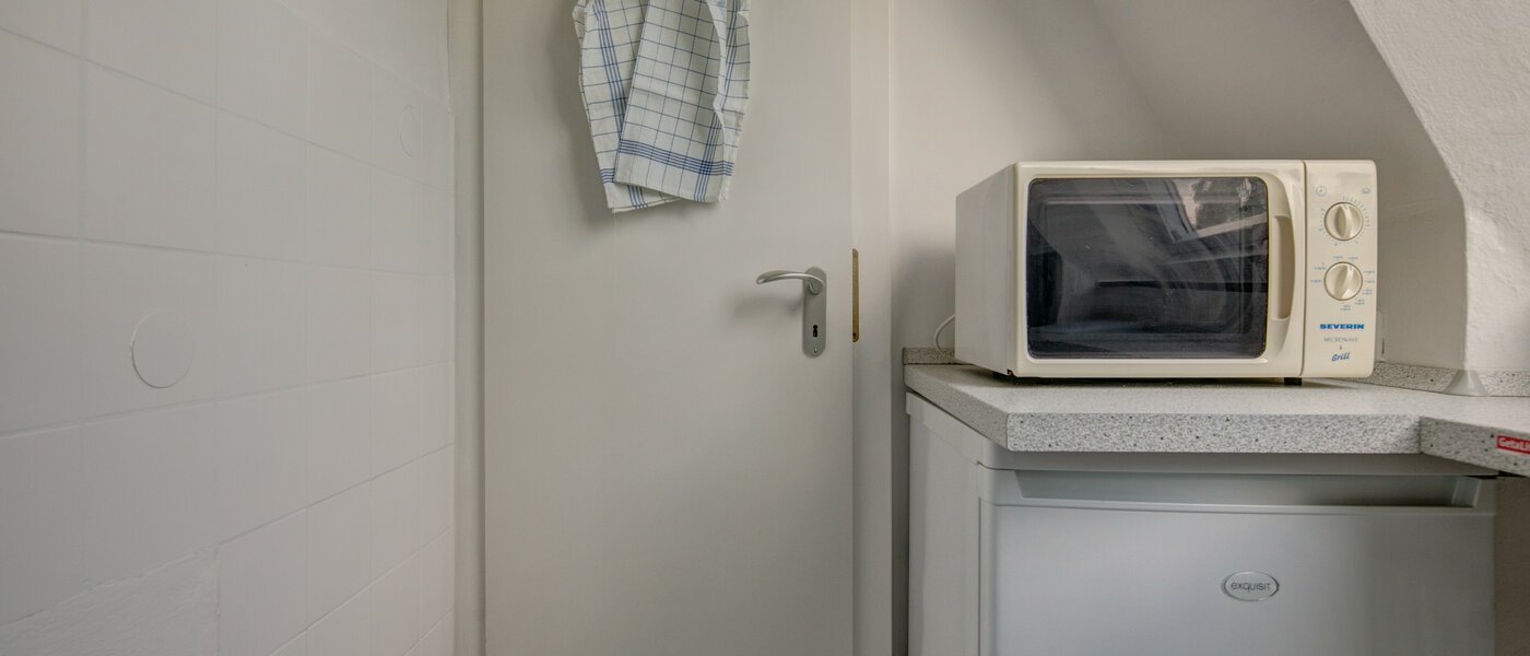 квартира München Schwabing (rechts der Leopoldstraße) 03 кухня 2486