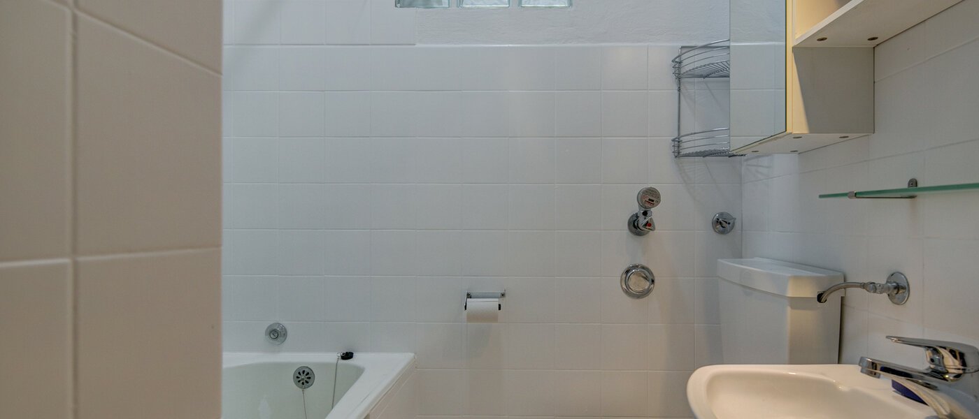 квартира München Schwabing (rechts der Leopoldstraße) 01 ванная комната 2486