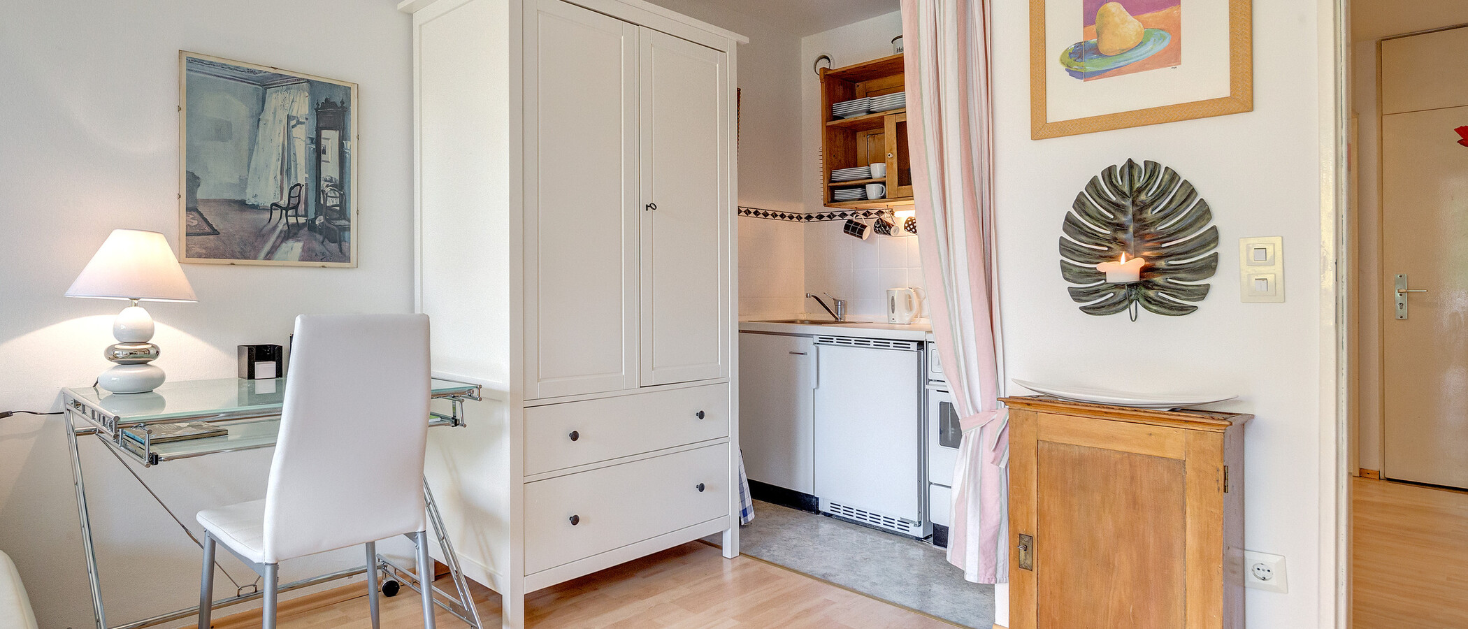 квартира München Schwabing (links der Leopoldstraße) 03 кухня 2684