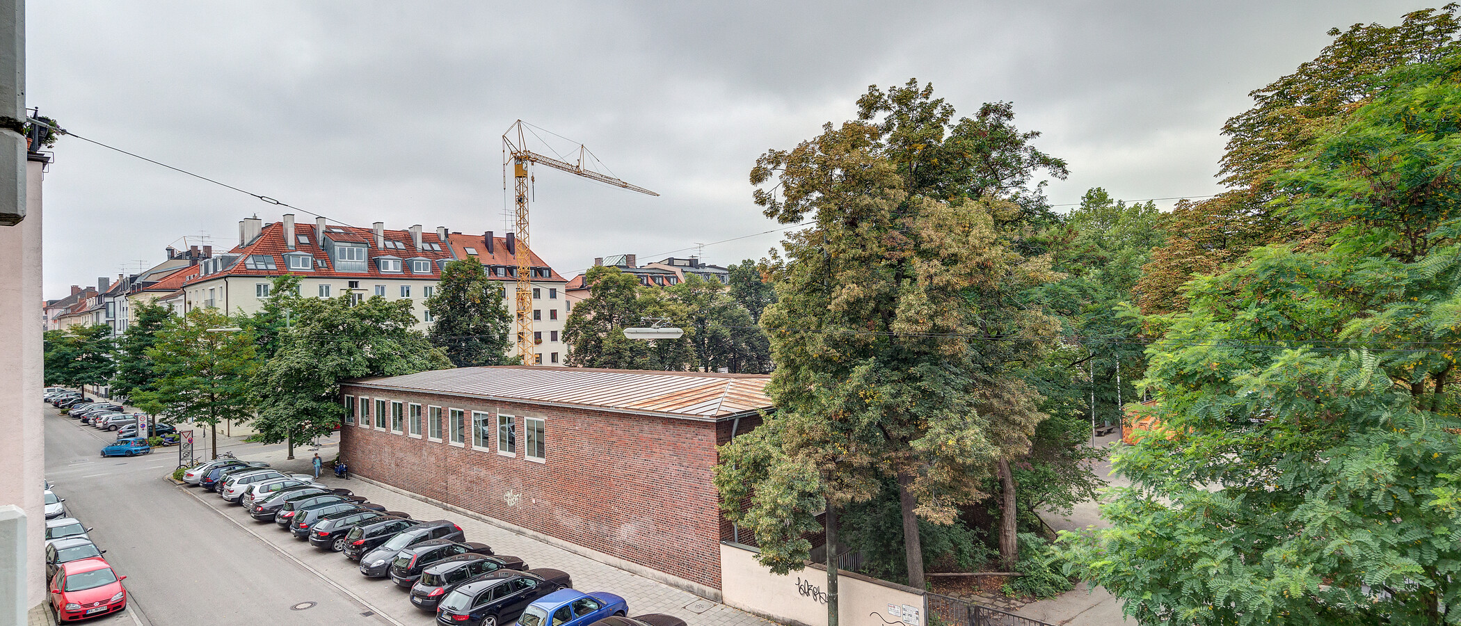 квартира München Schwabing (links der Leopoldstraße) 02 вид из окна 2684