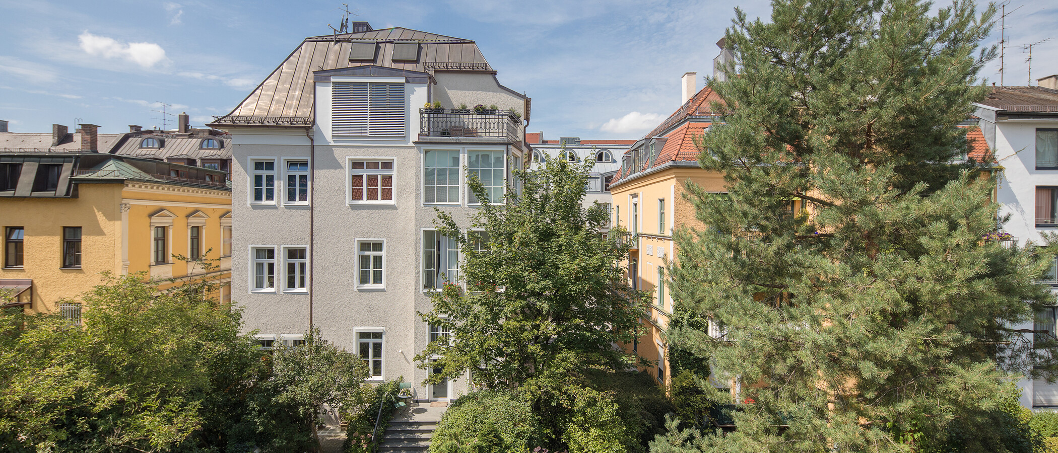 мансардная квартира München Schwabing (rechts der Leopoldstraße) 03 вид из окна 2693