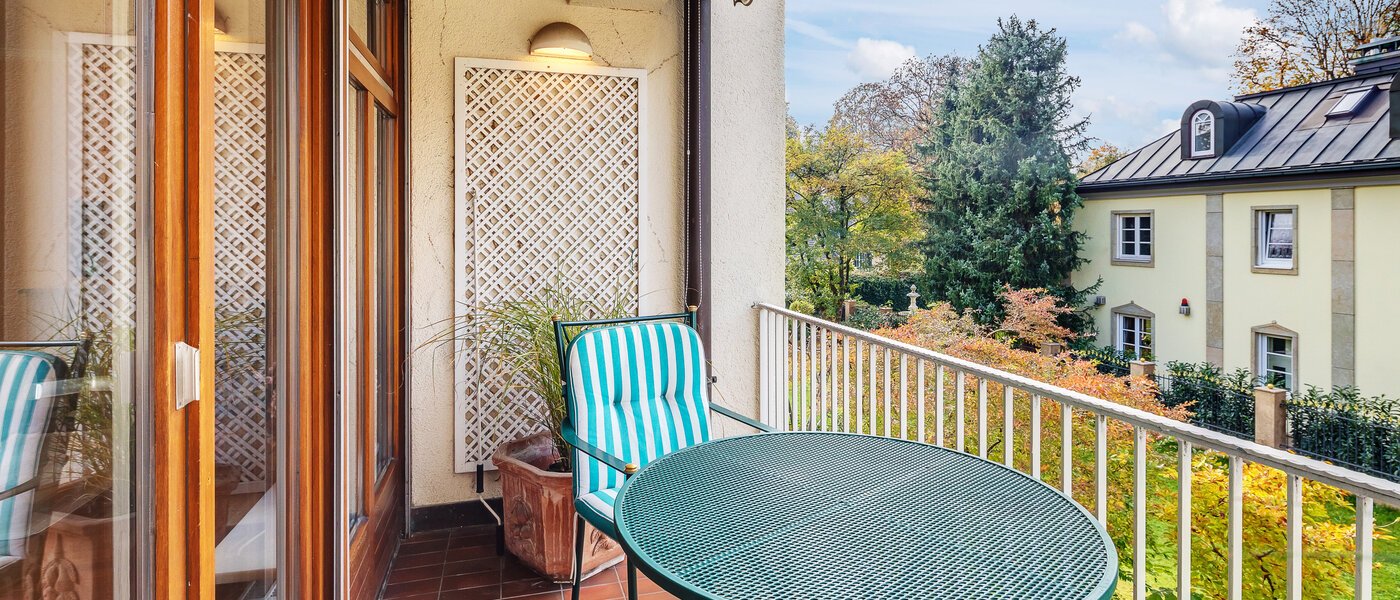 квартира München Schwabing (rechts der Leopoldstraße) 02 балкон 2699