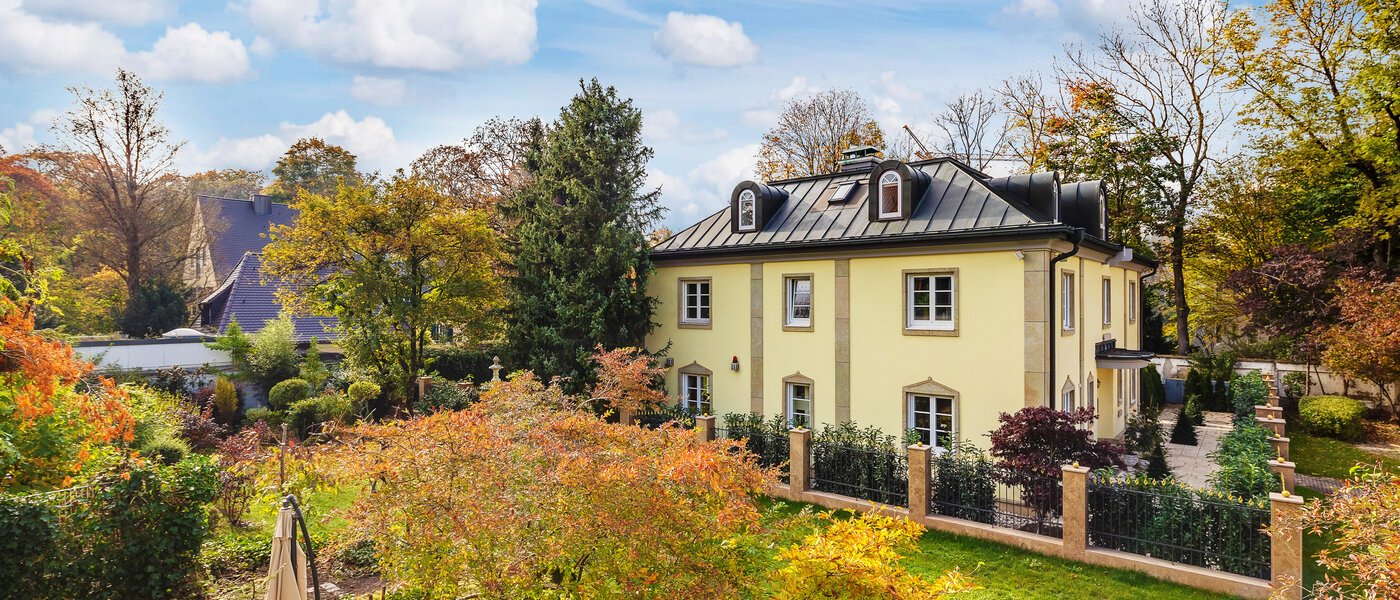 квартира München Schwabing (rechts der Leopoldstraße) 01 вид из окна 2699