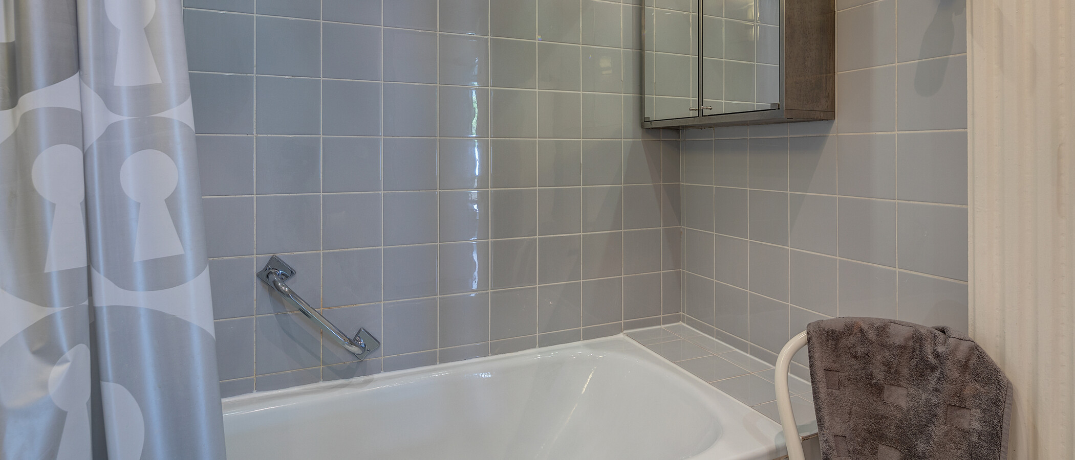 мансардная квартира München Neuhausen 02 ванная комната 2774