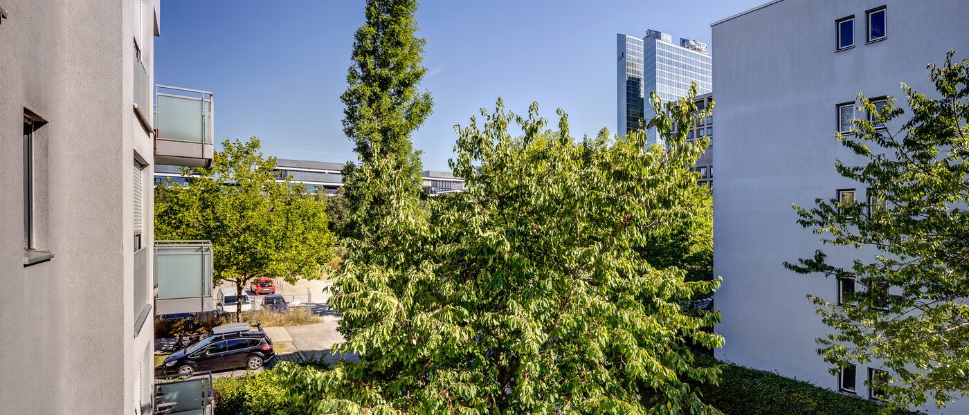 квартира München Parkstadt Schwabing 03 вид из окна 2876