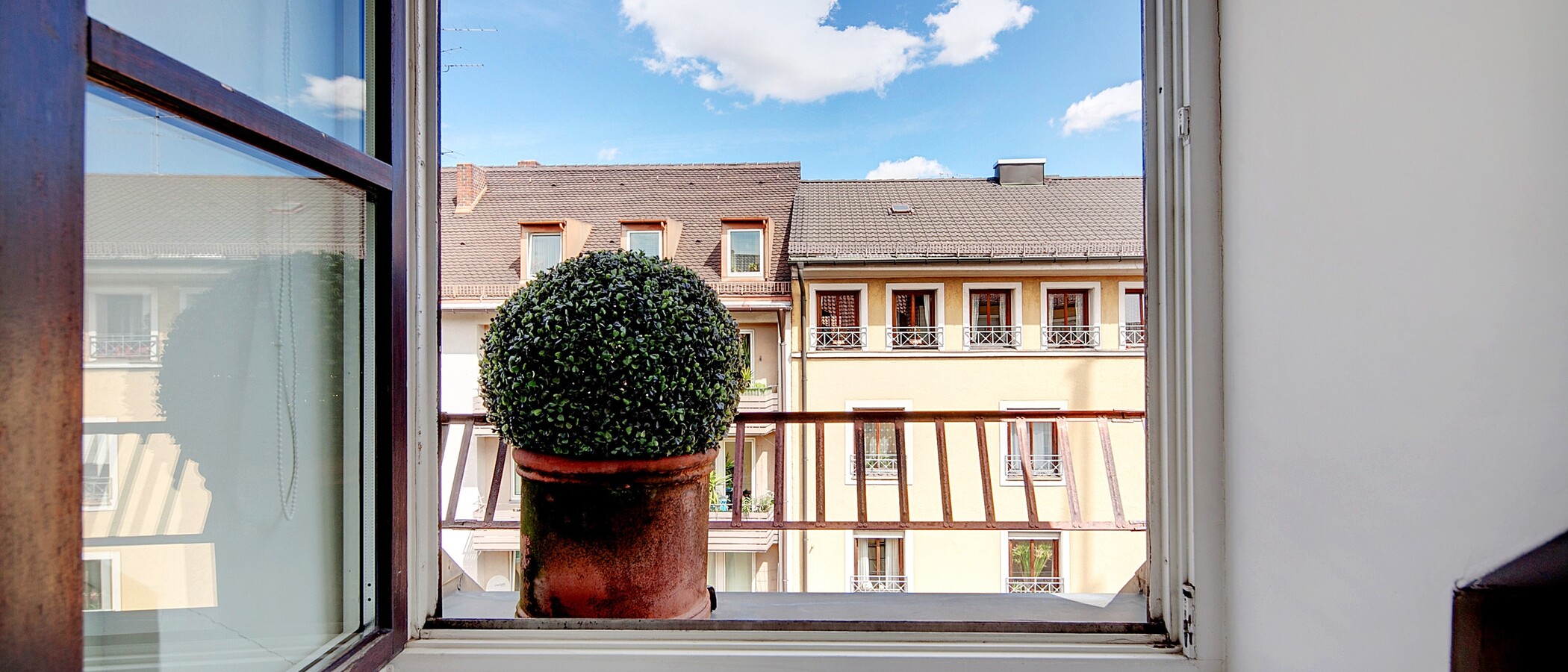 квартира München Maxvorstadt - Westen 05 вид из окна 3075