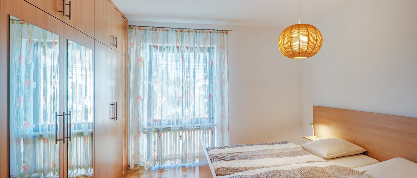 квартира München Harlaching 01 1-я спальная комната 3096