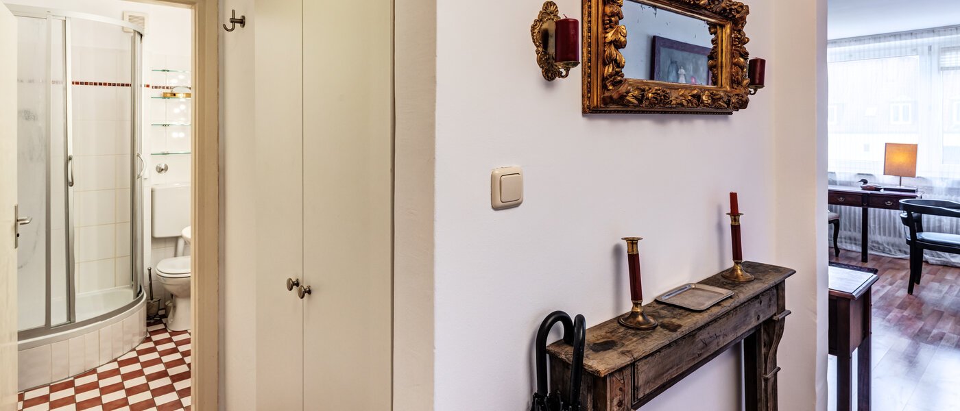 квартира München Schwabing-West 02 коридор 3127