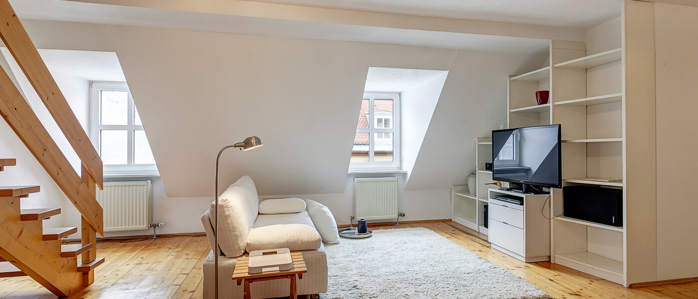 мансардная квартира München Zentrum 02 гостиная 3130