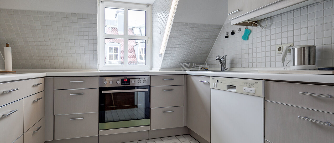 мансардная квартира München Zentrum 02 кухня 3130