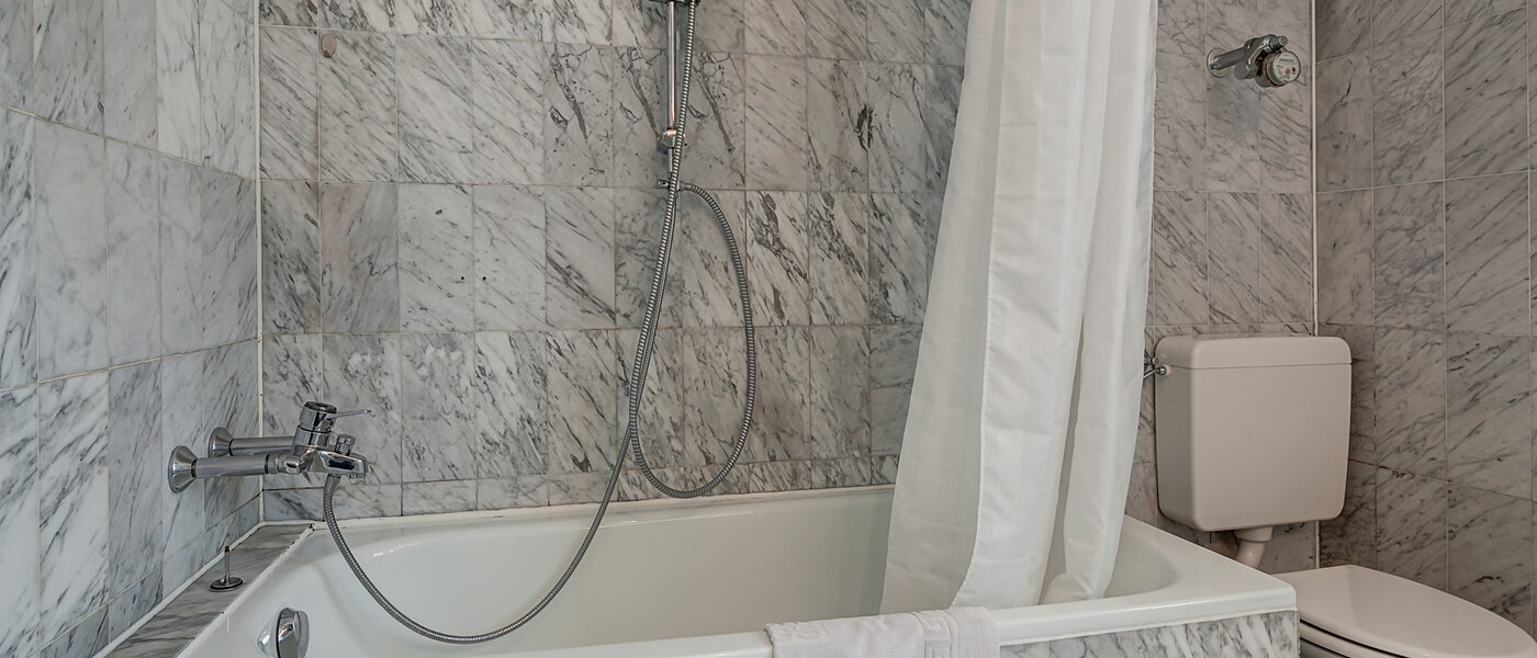 мансардная квартира München Zentrum 01 ванная комната 3130