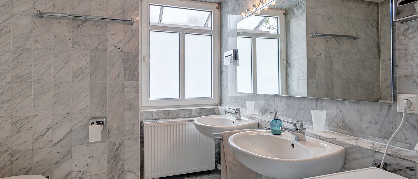 мансардная квартира München Zentrum 03 ванная комната 3130