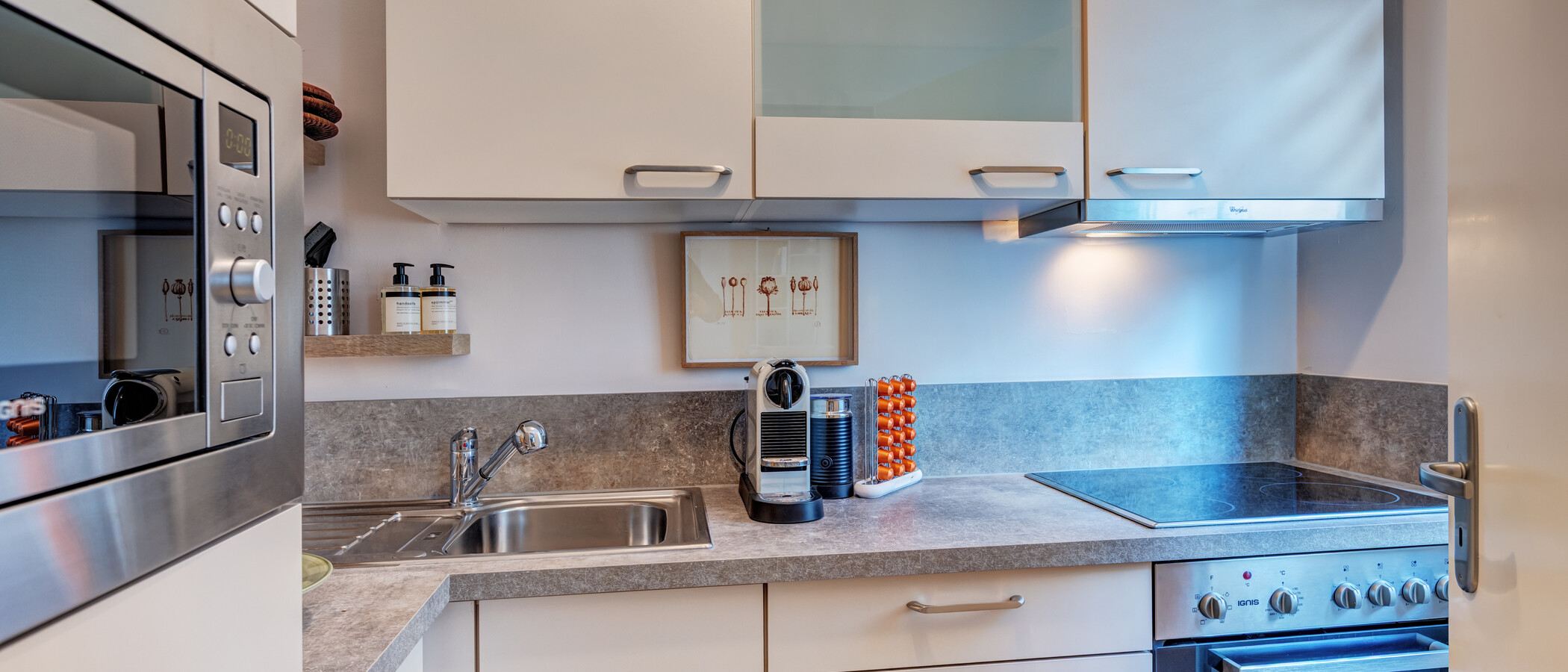 квартира München Schwabing (links der Leopoldstraße) 01 кухня 3177