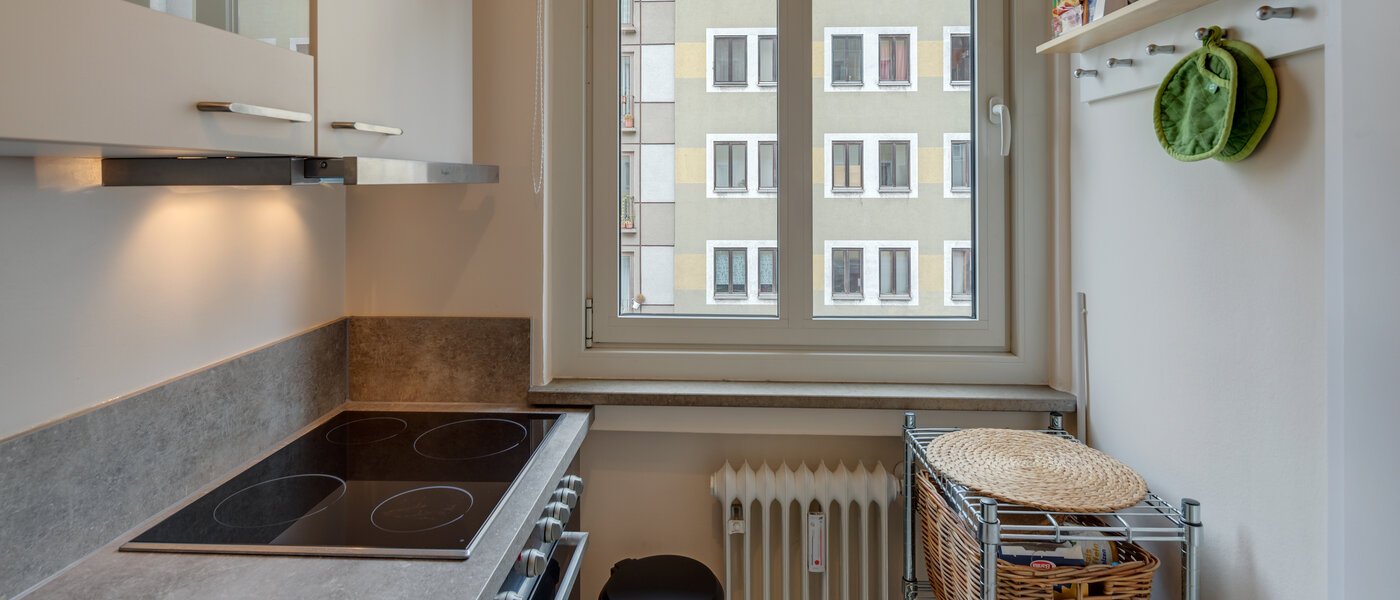 квартира München Schwabing (links der Leopoldstraße) 02 кухня 3177