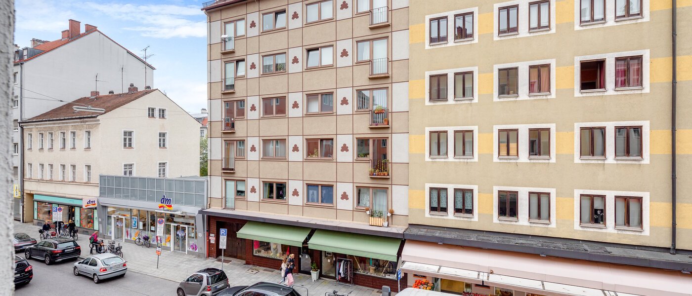квартира München Schwabing (links der Leopoldstraße) 01 вид из окна 3177