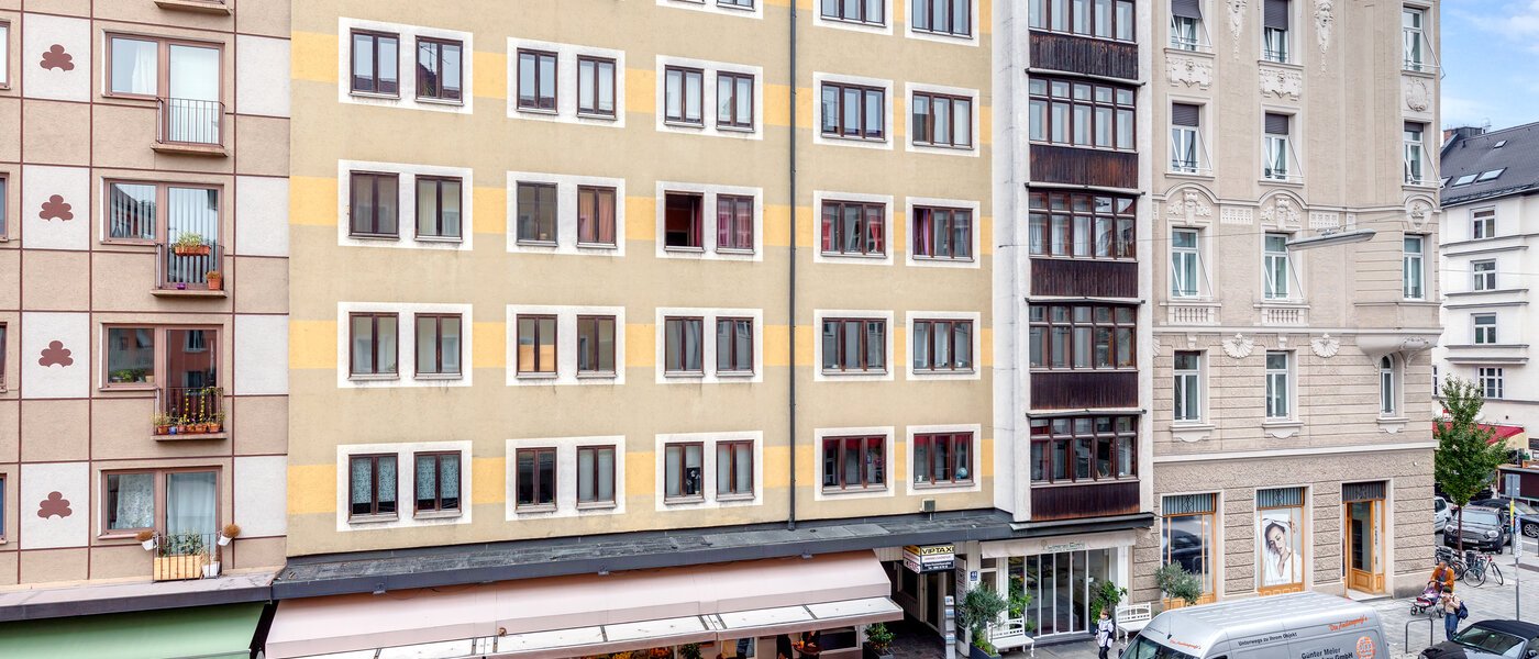 квартира München Schwabing (links der Leopoldstraße) 02 вид из окна 3177