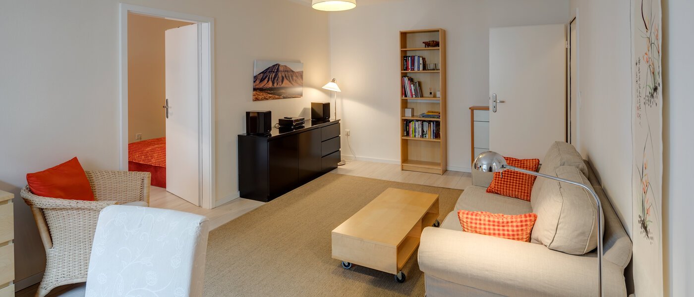 квартира München Schwabing (links der Leopoldstraße) 03 гостиная 3177