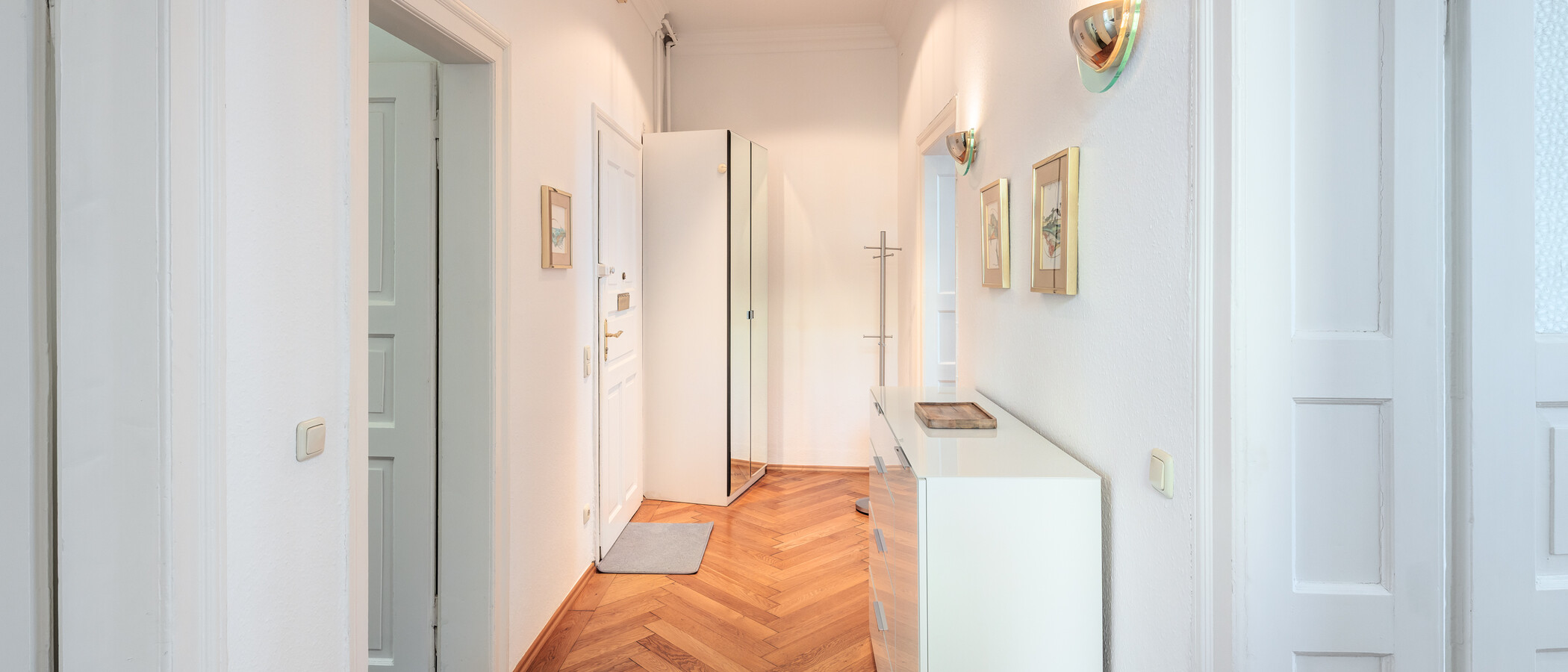 квартира München Schwabing (rechts der Leopoldstraße) 02 коридор 319