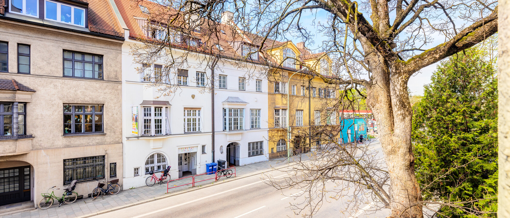 квартира München Schwabing (rechts der Leopoldstraße) 02 вид из окна 319