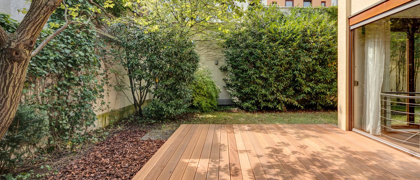 Половина двухквартирного жилого дома München Schwabing (links der Leopoldstraße) 01 сад 3396