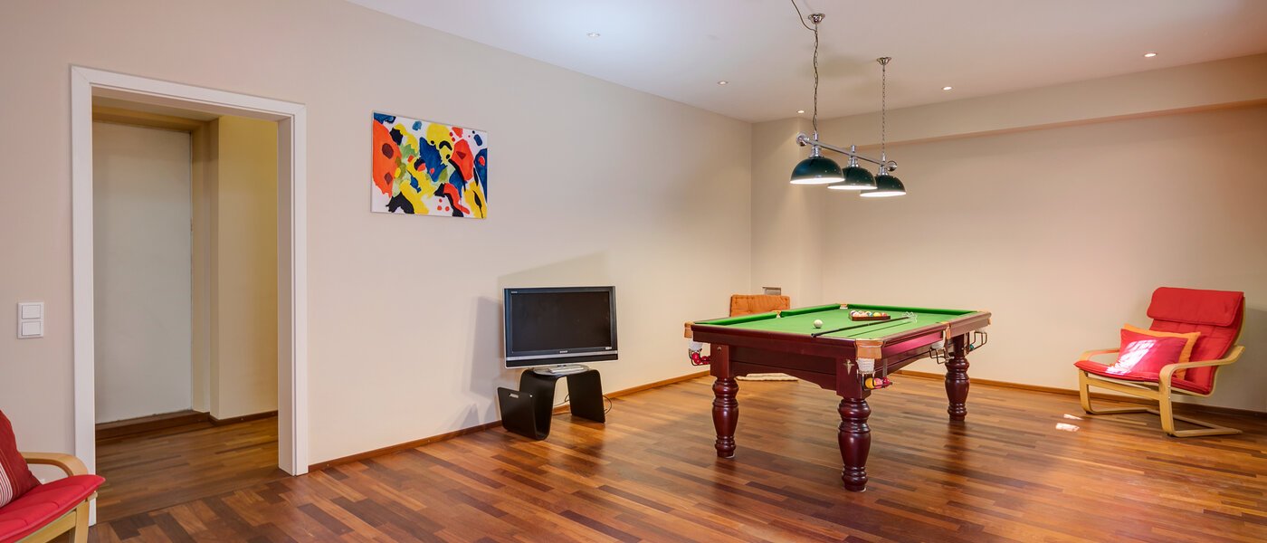 Половина двухквартирного жилого дома München Schwabing (links der Leopoldstraße) 04 комната для хобби 3396