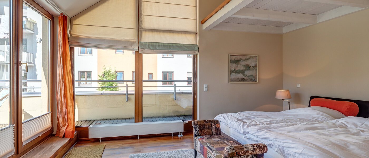 Половина двухквартирного жилого дома München Schwabing (links der Leopoldstraße) 01 спальная комната 3396