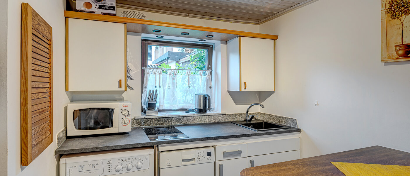 квартира Unterföhring 01 кухня 3405