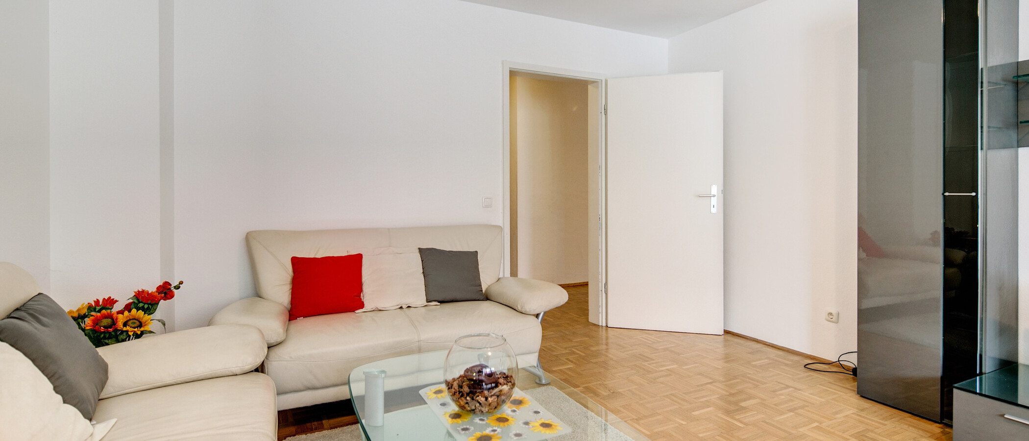 квартира München Schwabing-Nord (zw. Belgrad- & Leopoldstraße) 04 гостиная 342