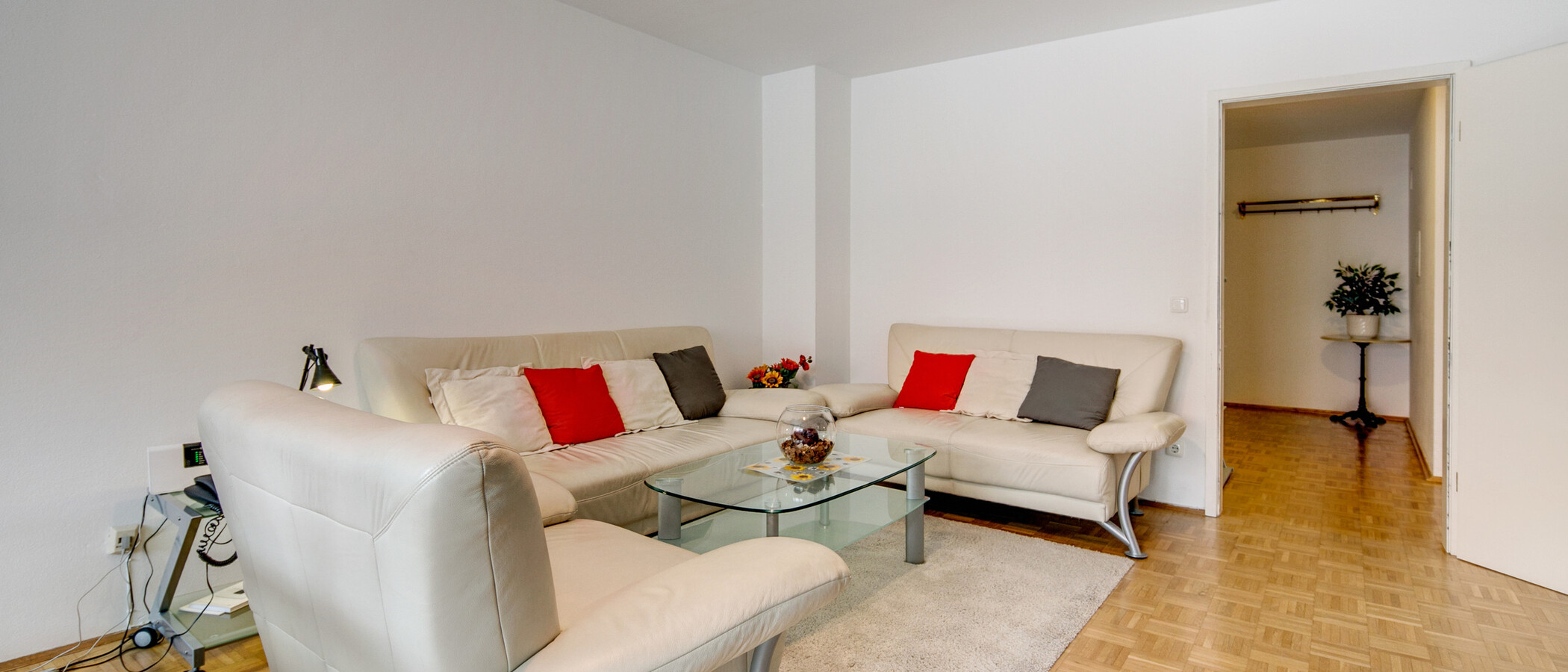 квартира München Schwabing-Nord (zw. Belgrad- & Leopoldstraße) 05 гостиная 342
