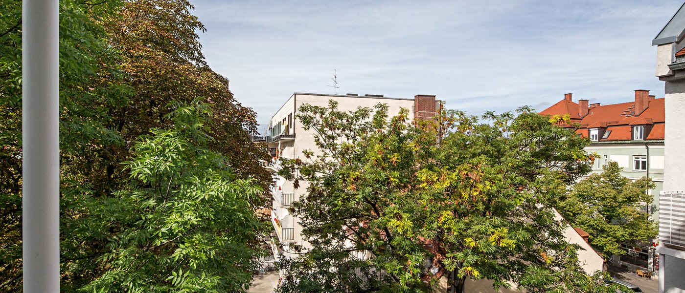 квартира München Neuhausen 01 вид из окна 3428