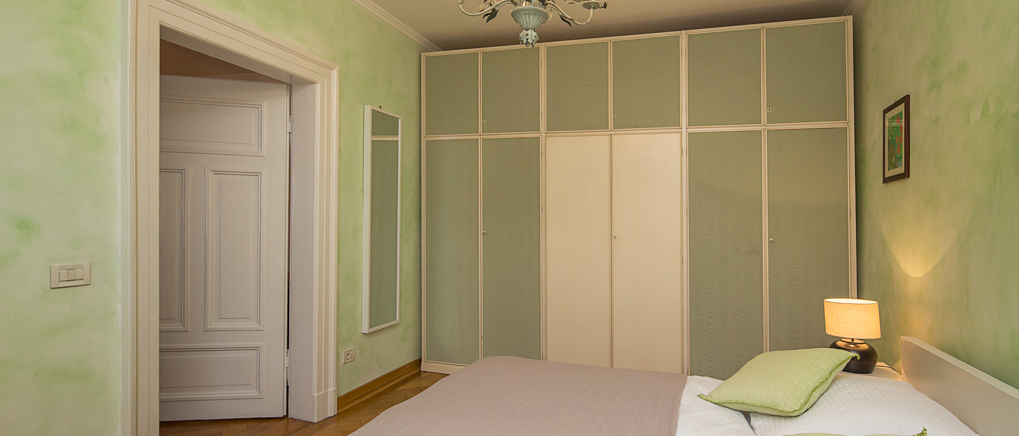 квартира München Lehel 03 спальная 3457