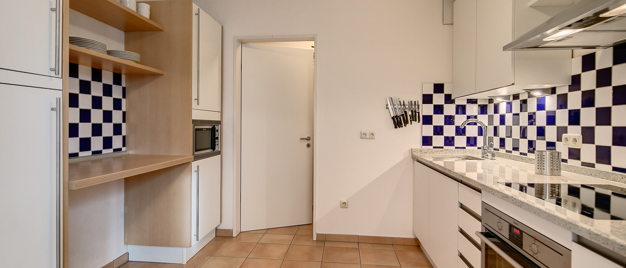 квартира München Maxvorstadt - Museumsviertel 03 кухня 3547