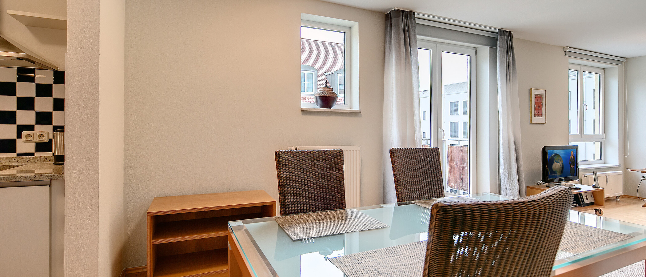 квартира München Maxvorstadt - Museumsviertel 02 столовая 3547