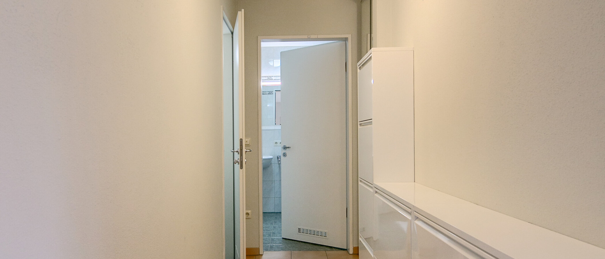 квартира München Maxvorstadt - Museumsviertel 02 коридор 3547