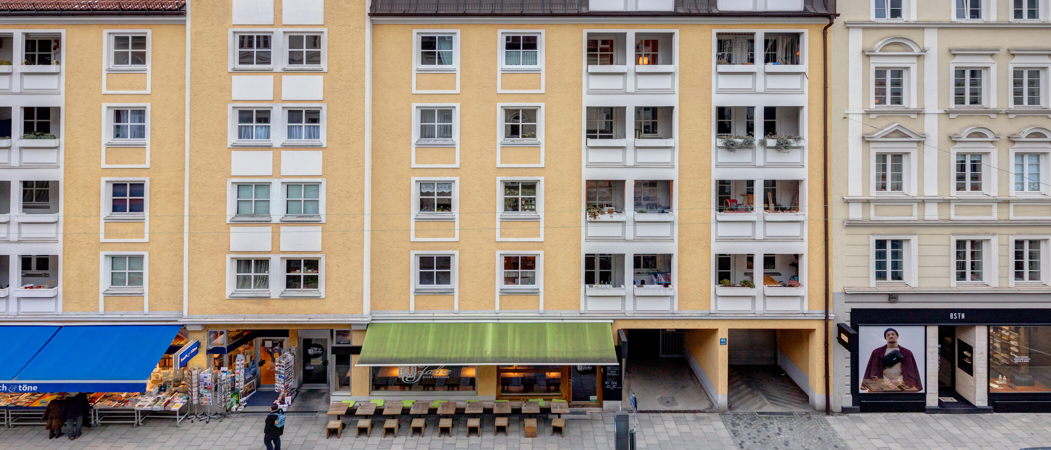 квартира München Maxvorstadt - Universitätsviertel 02 вид из окна 3560