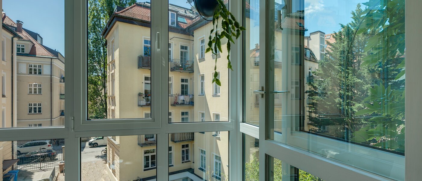 квартира München Schwabing (rechts der Leopoldstraße) 04 застекленная терраса 361