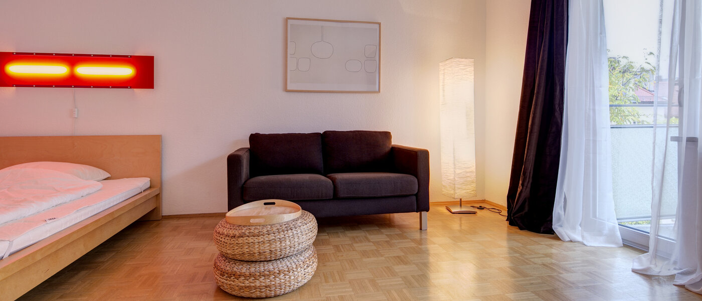 квартира München Schwabing (links der Leopoldstraße) 02 гостиная 3713