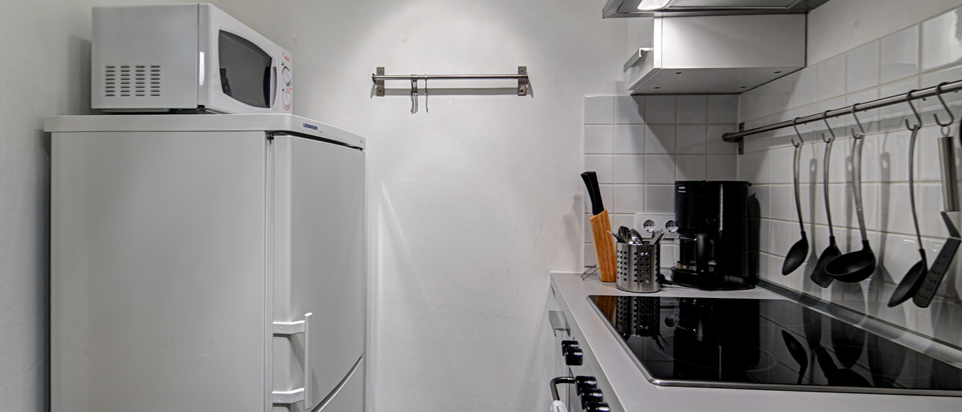 квартира München Schwabing (links der Leopoldstraße) 02 кухня 3713