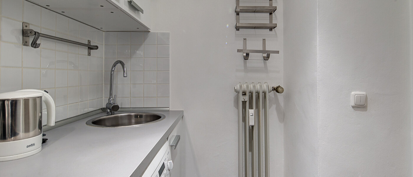 квартира München Schwabing (links der Leopoldstraße) 03 кухня 3713