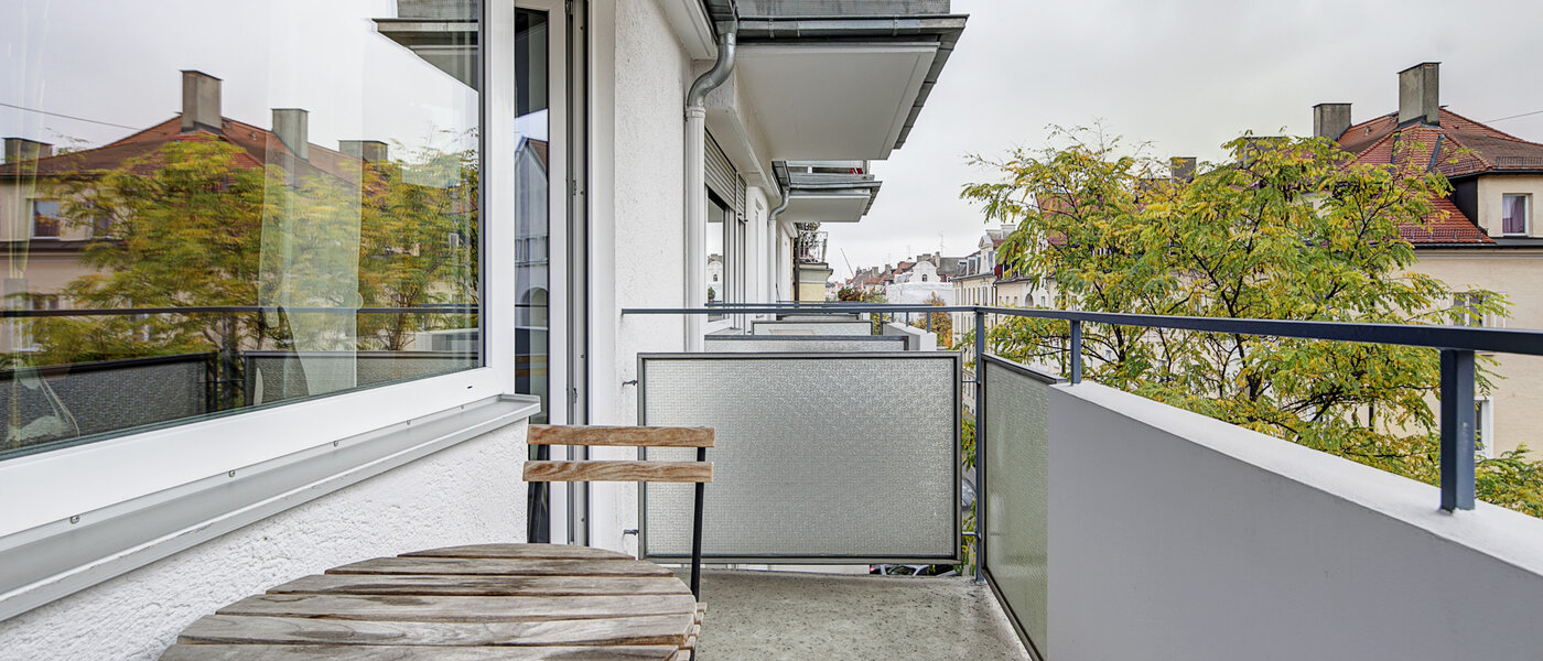 квартира München Schwabing (links der Leopoldstraße) 02 балкон 3713