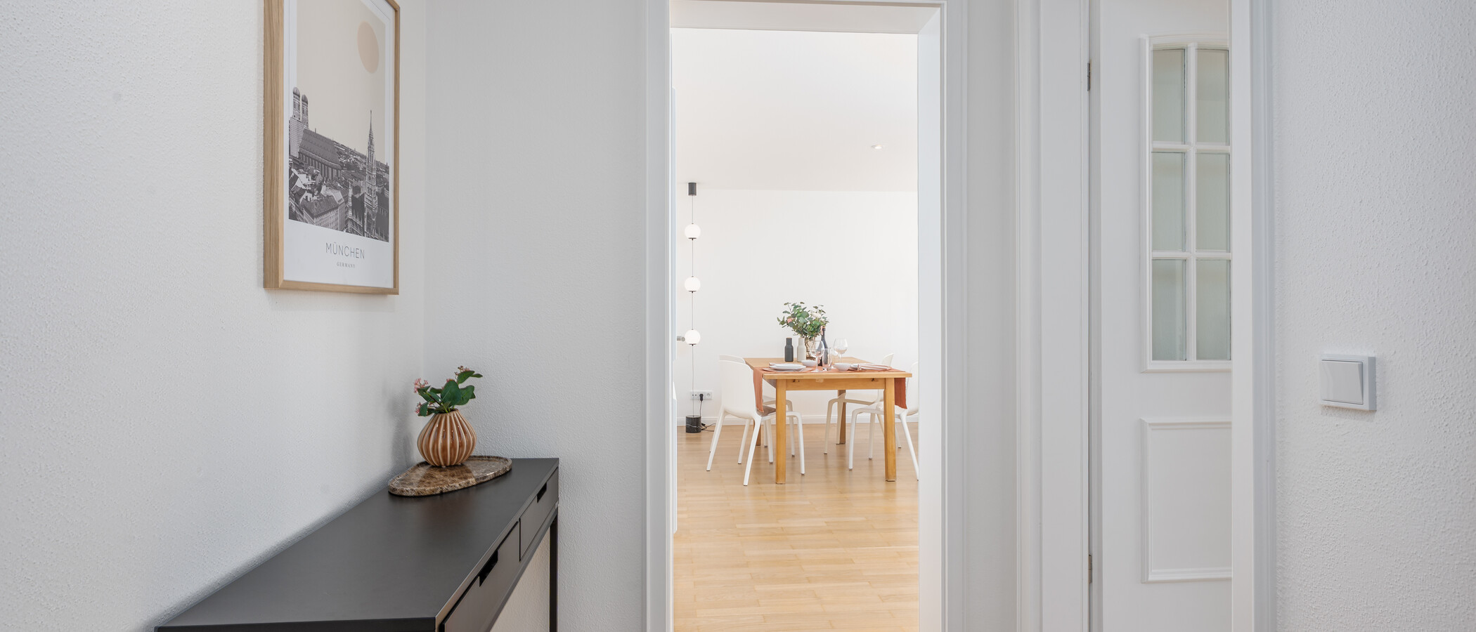 квартира München Maxvorstadt - Rund um den Josephsplatz 02 коридор 3735