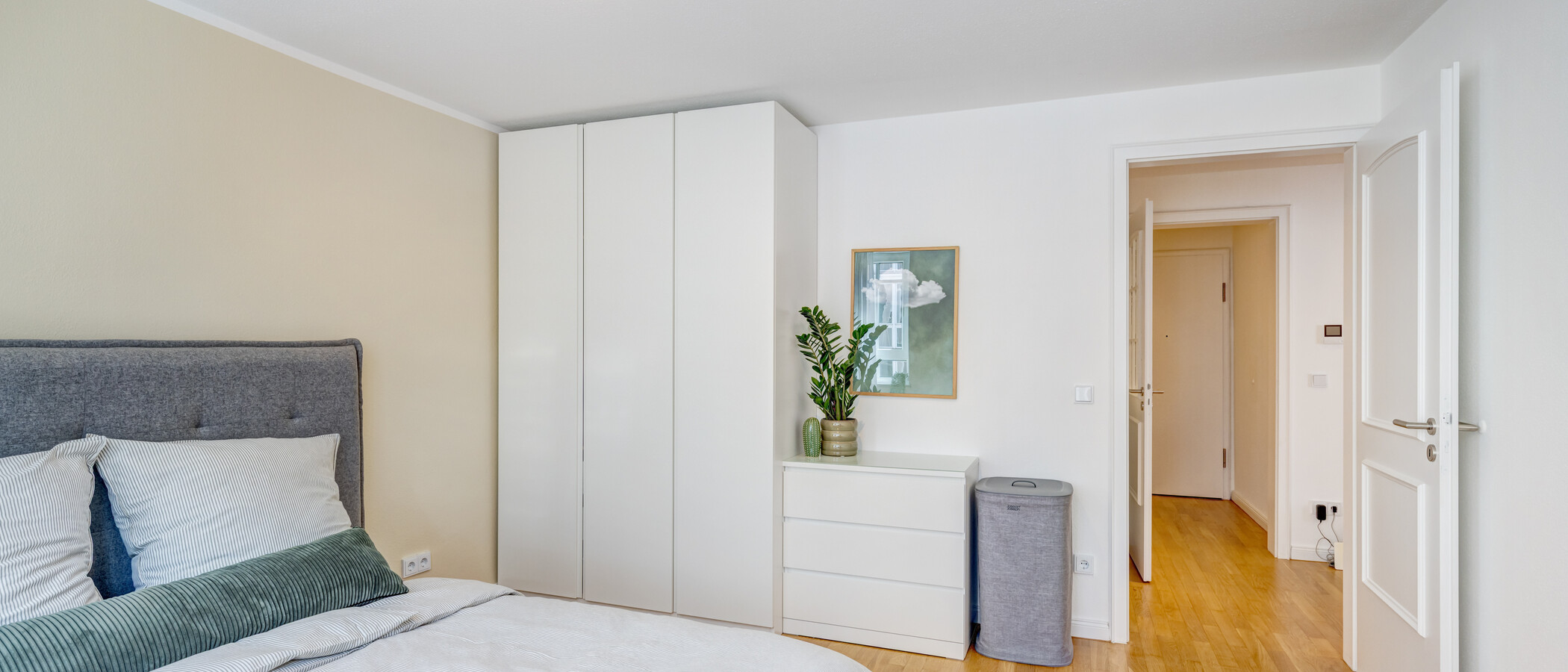 квартира München Maxvorstadt - Rund um den Josephsplatz 03 спальная комната 3735