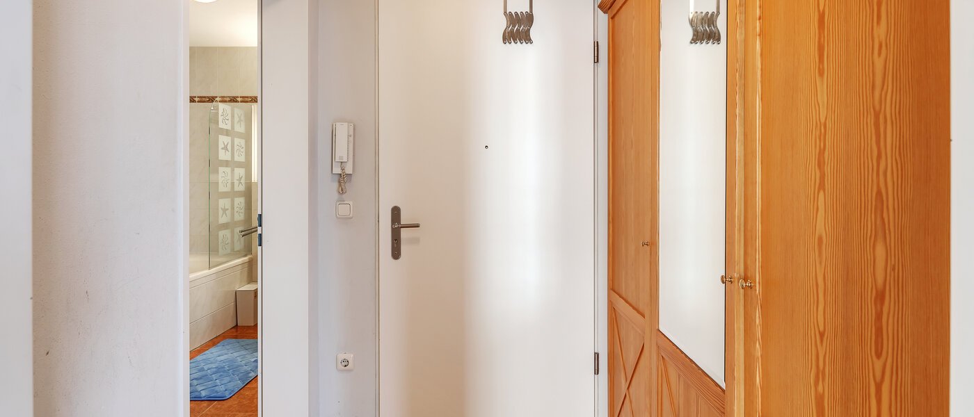 квартира München Maxvorstadt - Westen 01 коридор 3764