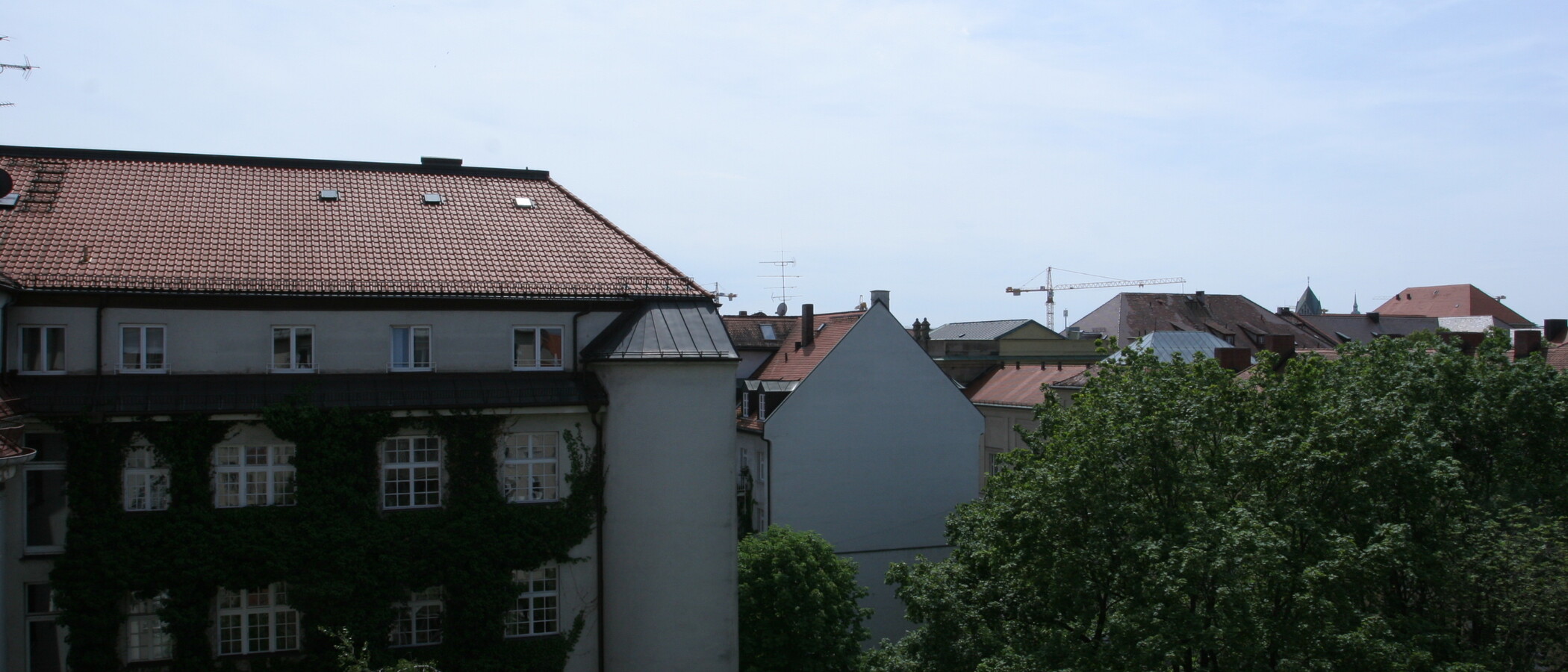мансардная квартира München Lehel 04 вид из окна 3850
