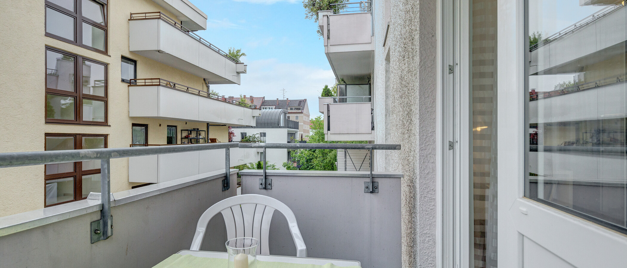 квартира München Schwabing (links der Leopoldstraße) 01 балкон 386