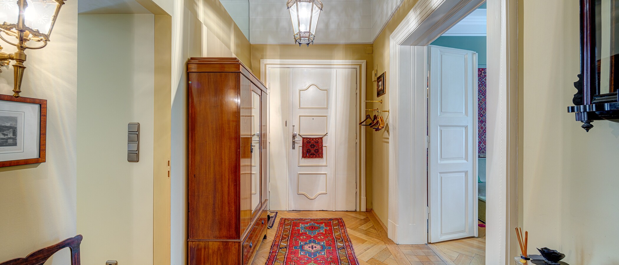 квартира München Lehel 01 коридор 4093